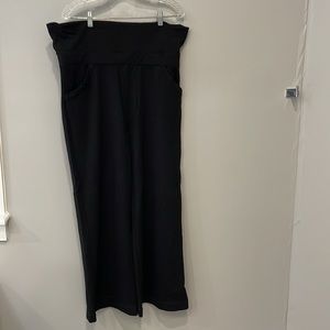 Betabrand Balance Loungers.  XL Short Petite.  Black.